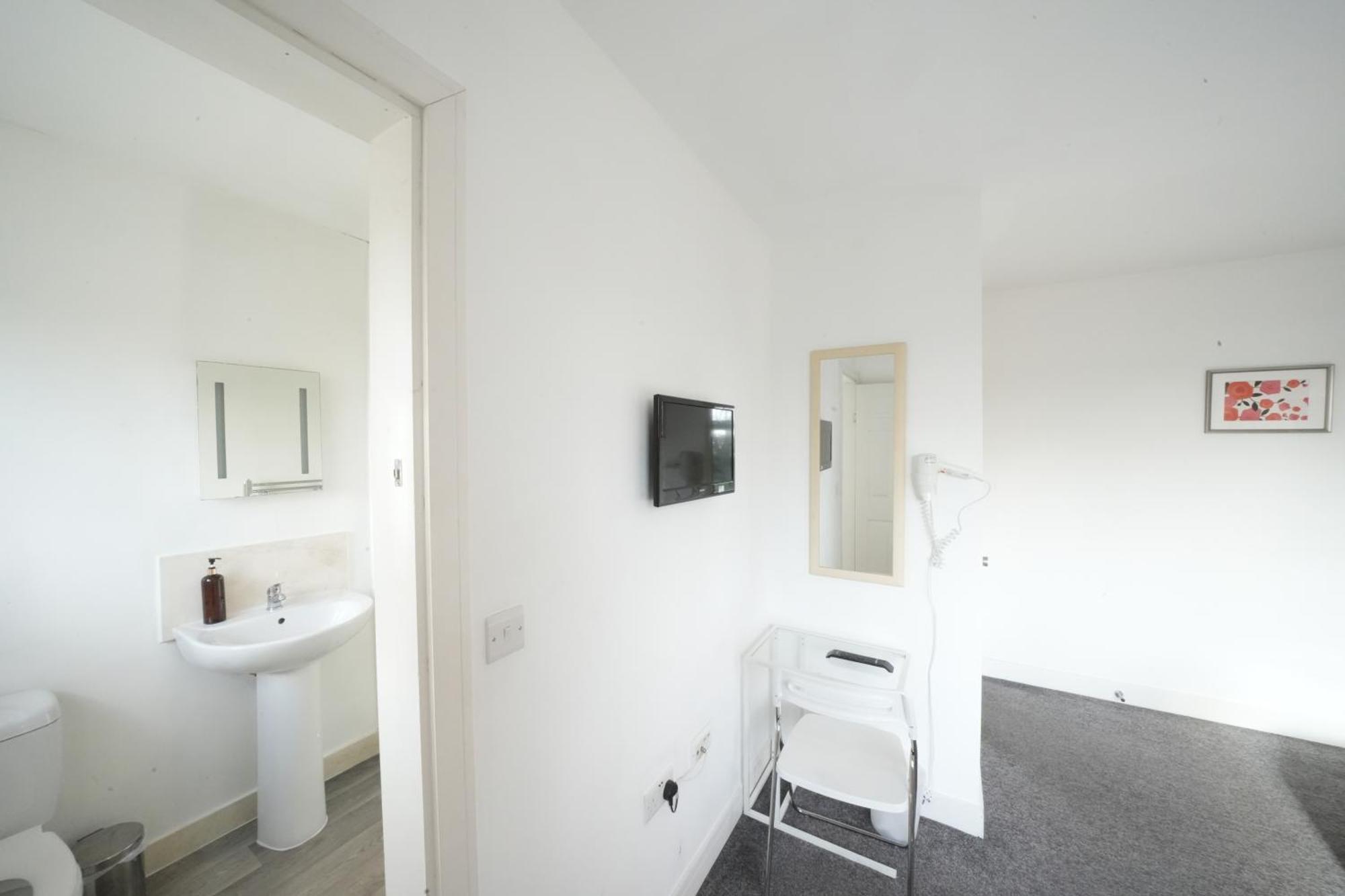 Great Airport Sleep Apartamento Harmondsworth Exterior foto