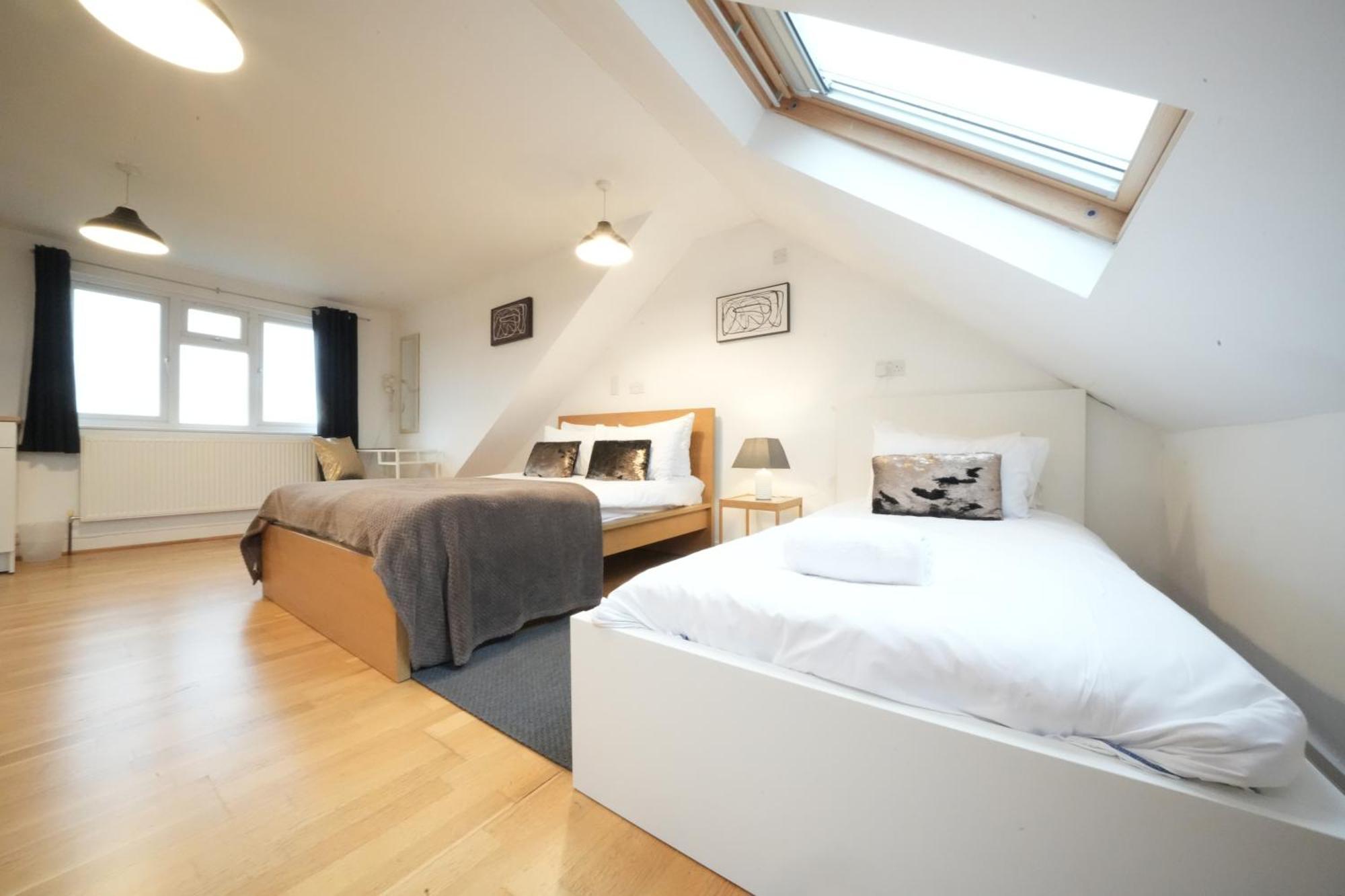 Great Airport Sleep Apartamento Harmondsworth Exterior foto